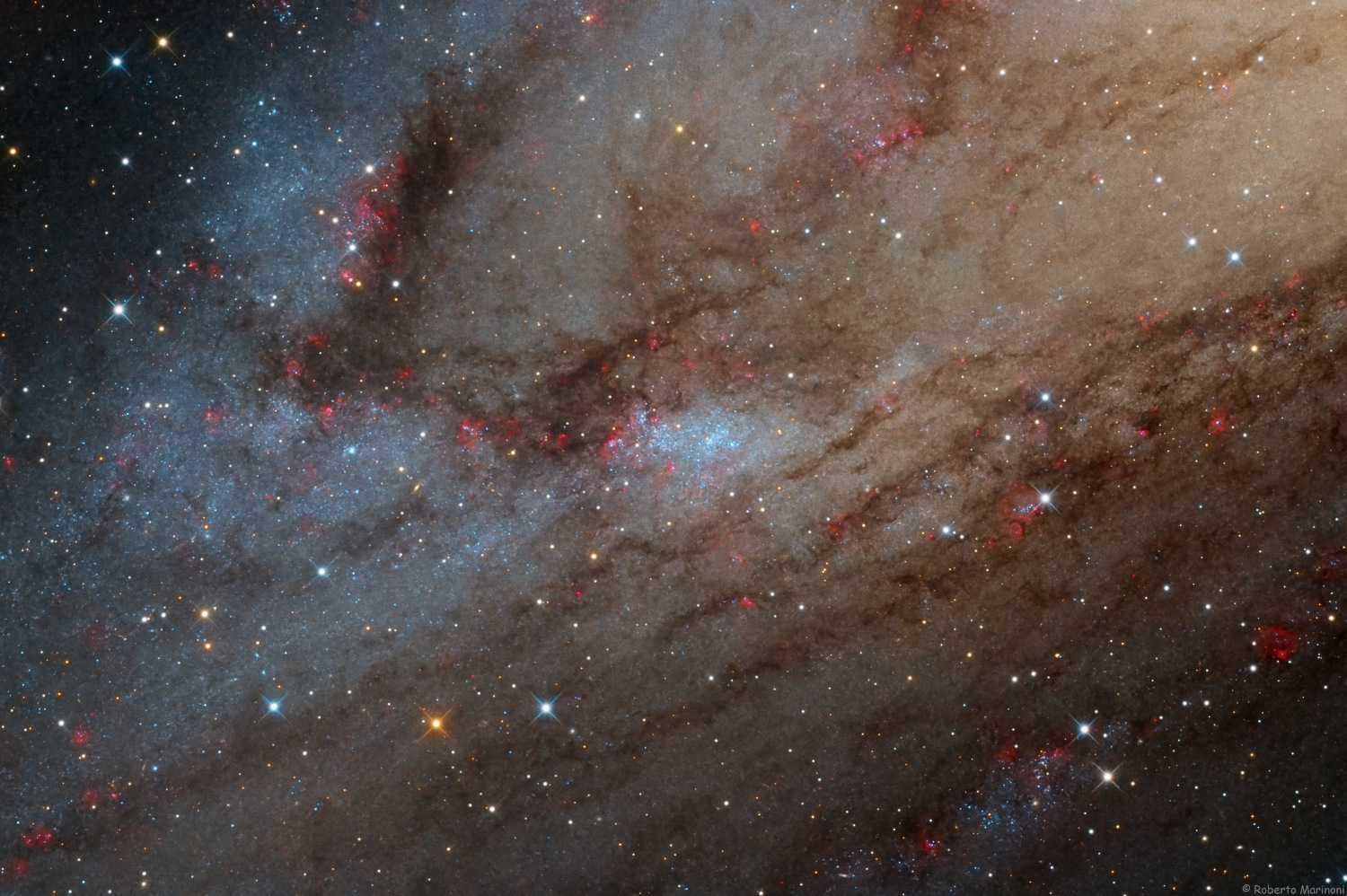 NGC 206 ve Andromeda'nın Yıldız Bulutları | Uzaydan Haberler